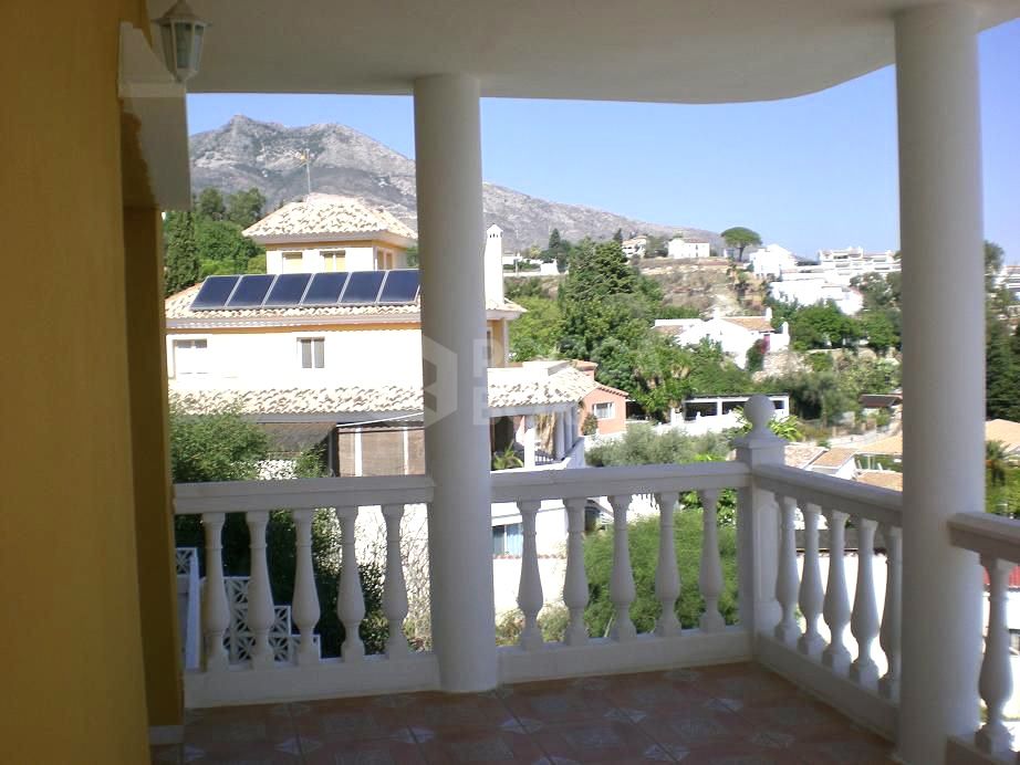 Villa with sea views in Benalmadena