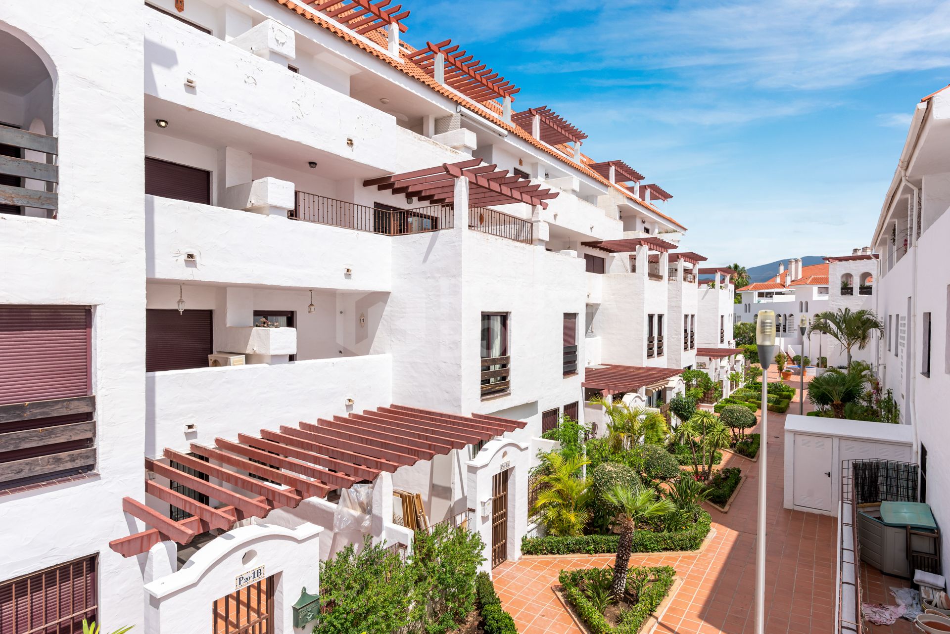 Duplex Penthouse in Nueva Andalucia, Marbella