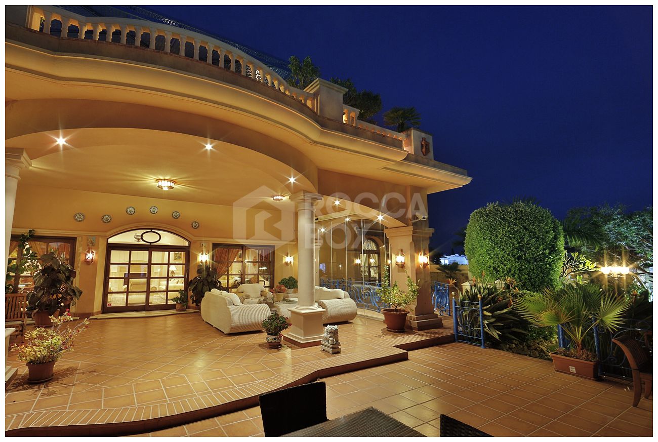 Luxury classic mansion in Marbella