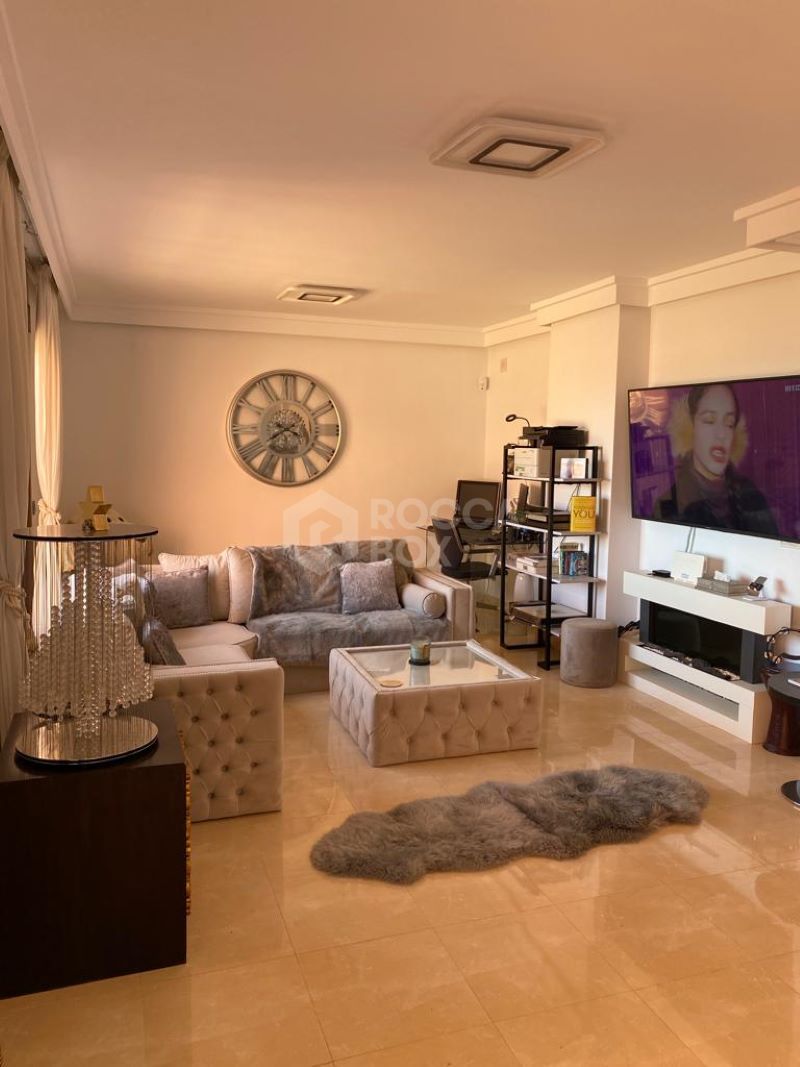 Duplex Penthouse for long term rent in Las Salinas, Estepona