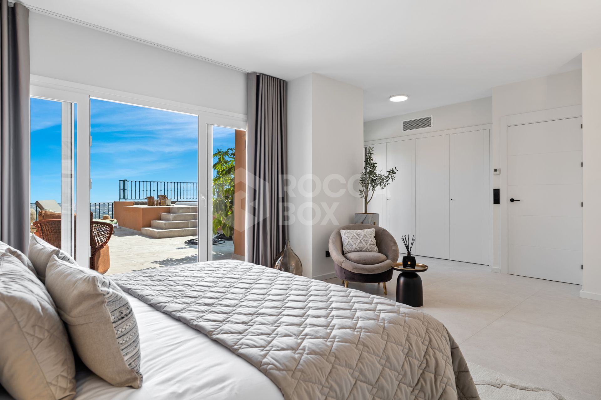 Duplex Penthouse with sea views, Marbella Northwest