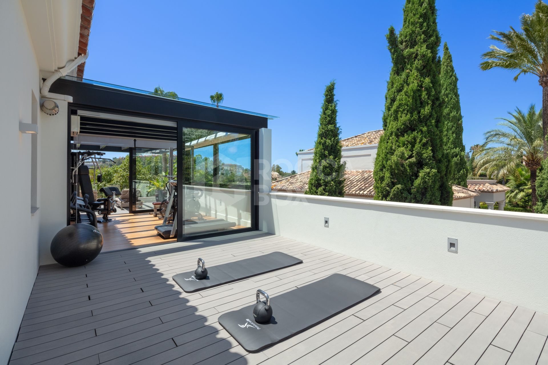 Eco-Friendly Villa in Marbella's Prestigious Nueva Andalucía