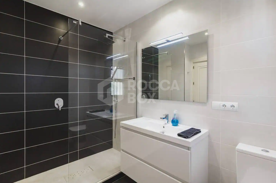 Luxury Apartment with Terrace Jacuzzi in Northwest of Marbella