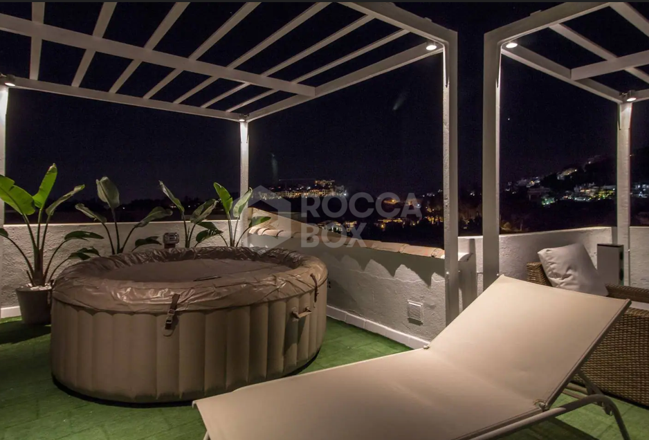 Luxury Apartment with Terrace Jacuzzi in Northwest of Marbella