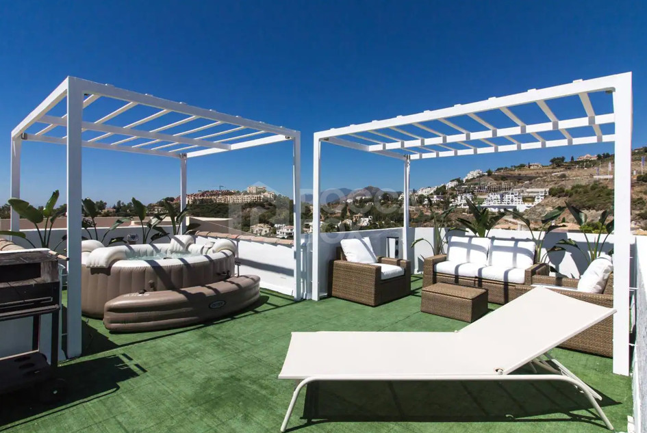 Luxury Apartment with Terrace Jacuzzi in Northwest of Marbella