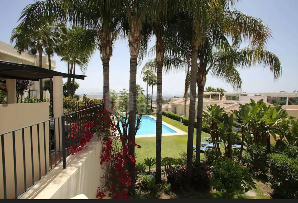 Luxury Apartment with Terrace Jacuzzi in Northwest of Marbella