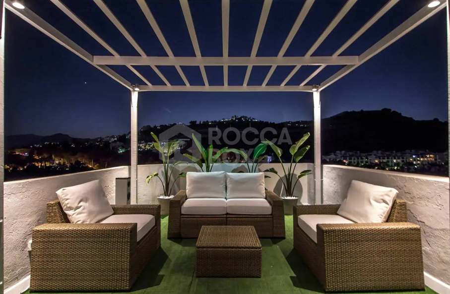 Luxury Apartment with Terrace Jacuzzi in Northwest of Marbella