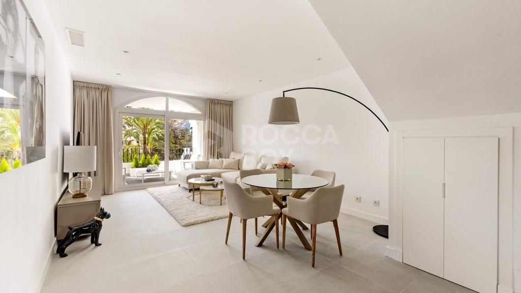 Luxury Living at Its Finest: Experience Casa Solaris in Aloha Gardens, Nueva Andalucia!