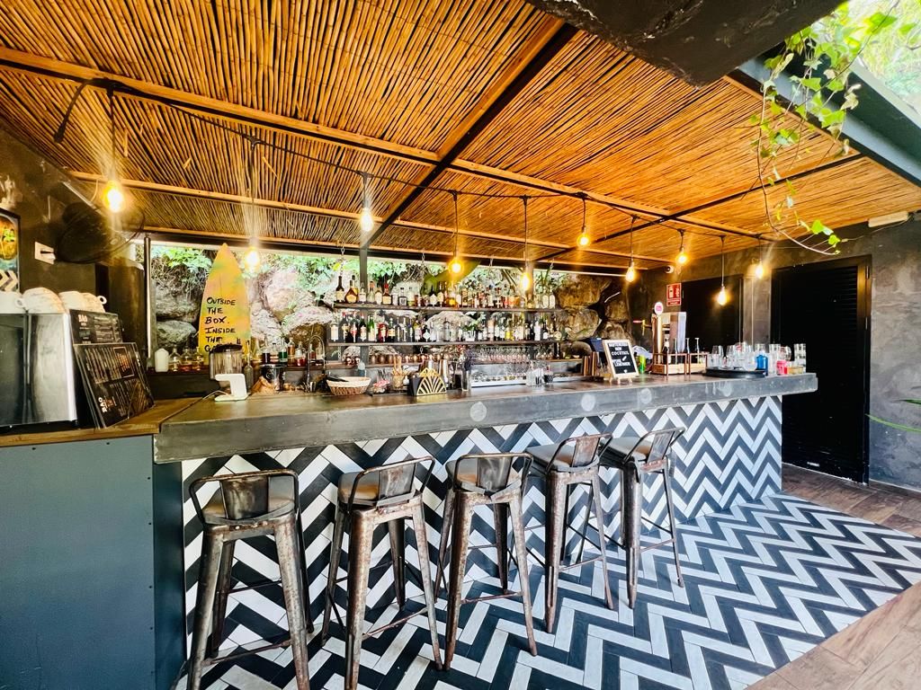 Restaurant Bar for Sale in the Heart of Nueva Andalucia, 5 Minutes from Puerto Banus: A Scintillating Investment Opportunity