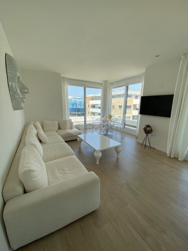 Apartment for short term rent in La Campana, Nueva Andalucia
