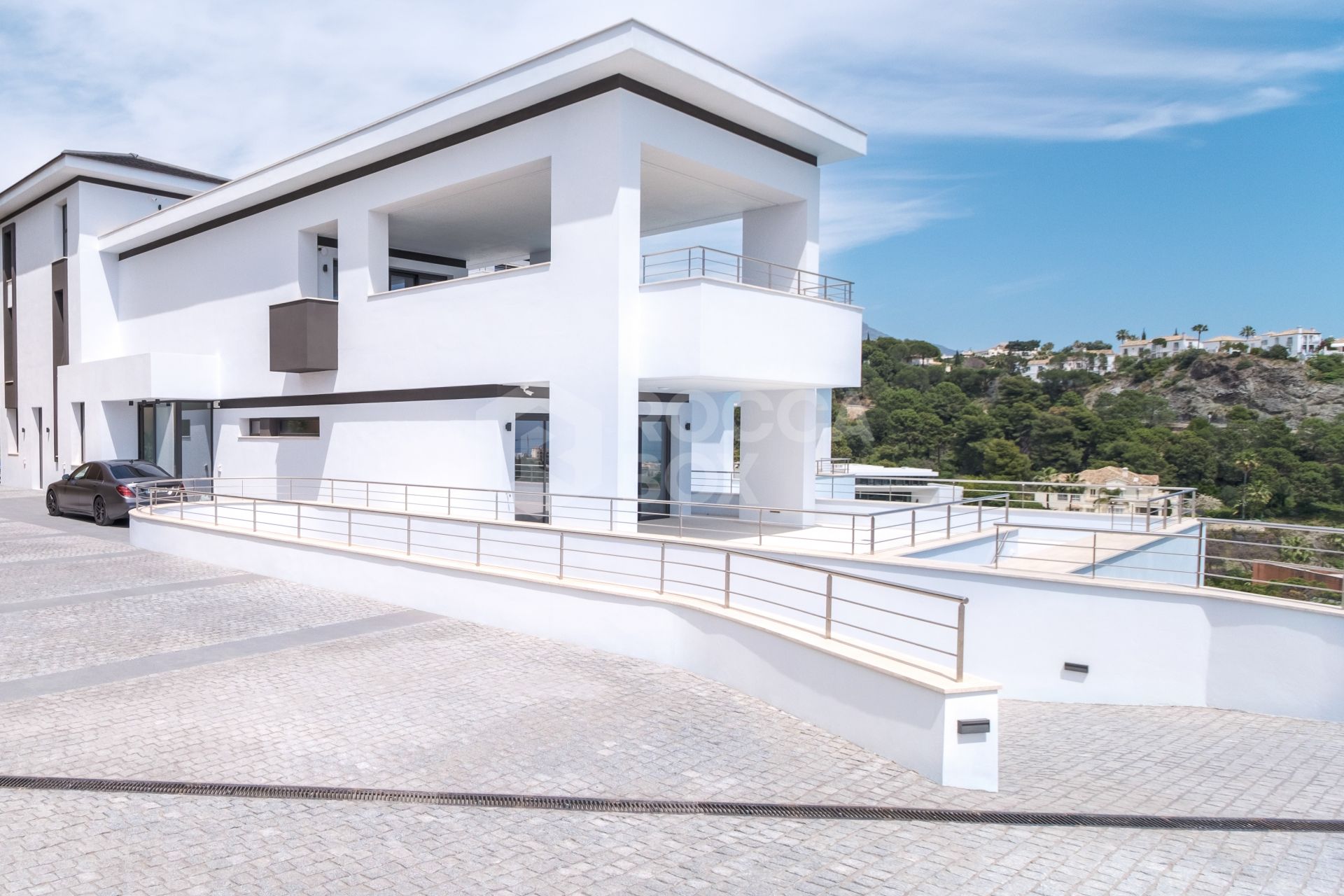 State-of-the-art 12 bedroom modern villa in Benahavís