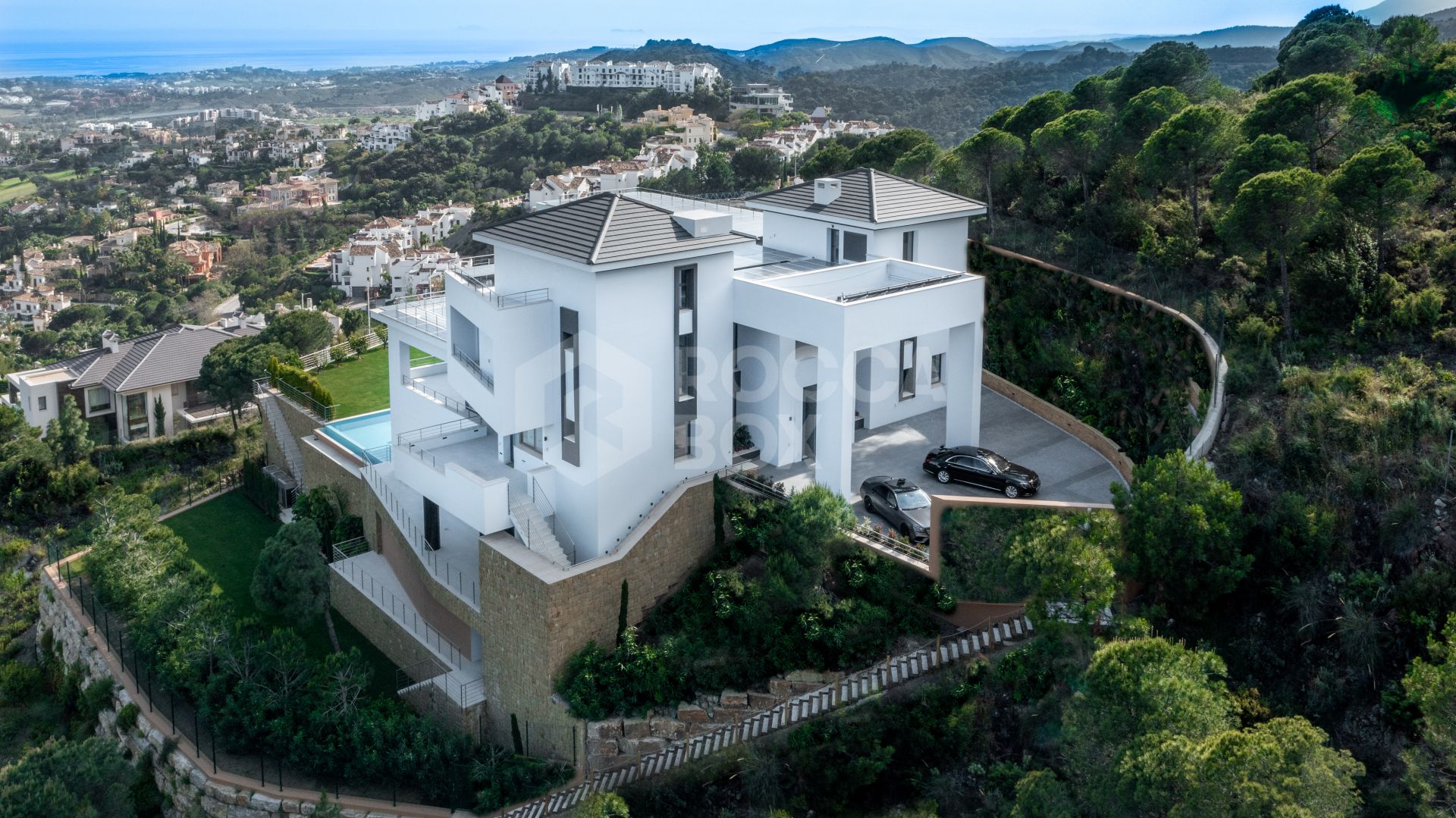 State-of-the-art 12 bedroom modern villa in Benahavís