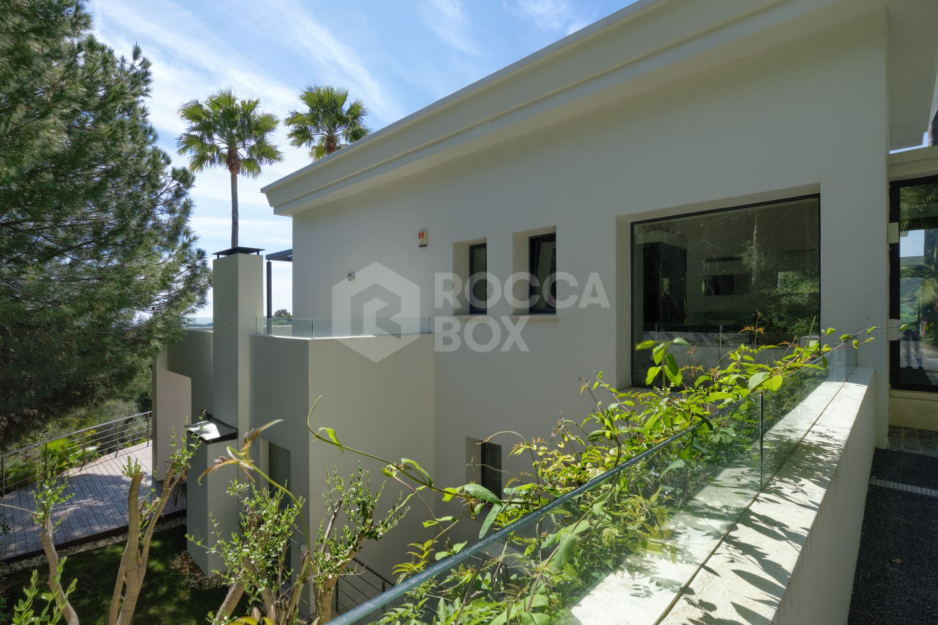 Contemporary secluded 5 bed villa in Istán