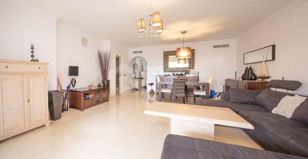 APARTMENT IN ESTEPONA