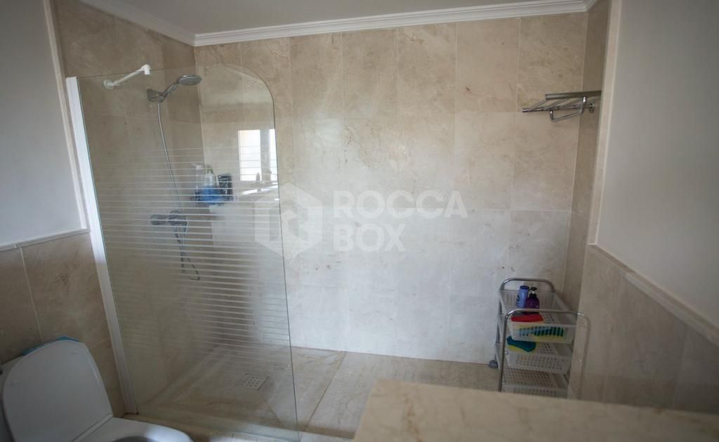 APARTMENT IN ESTEPONA