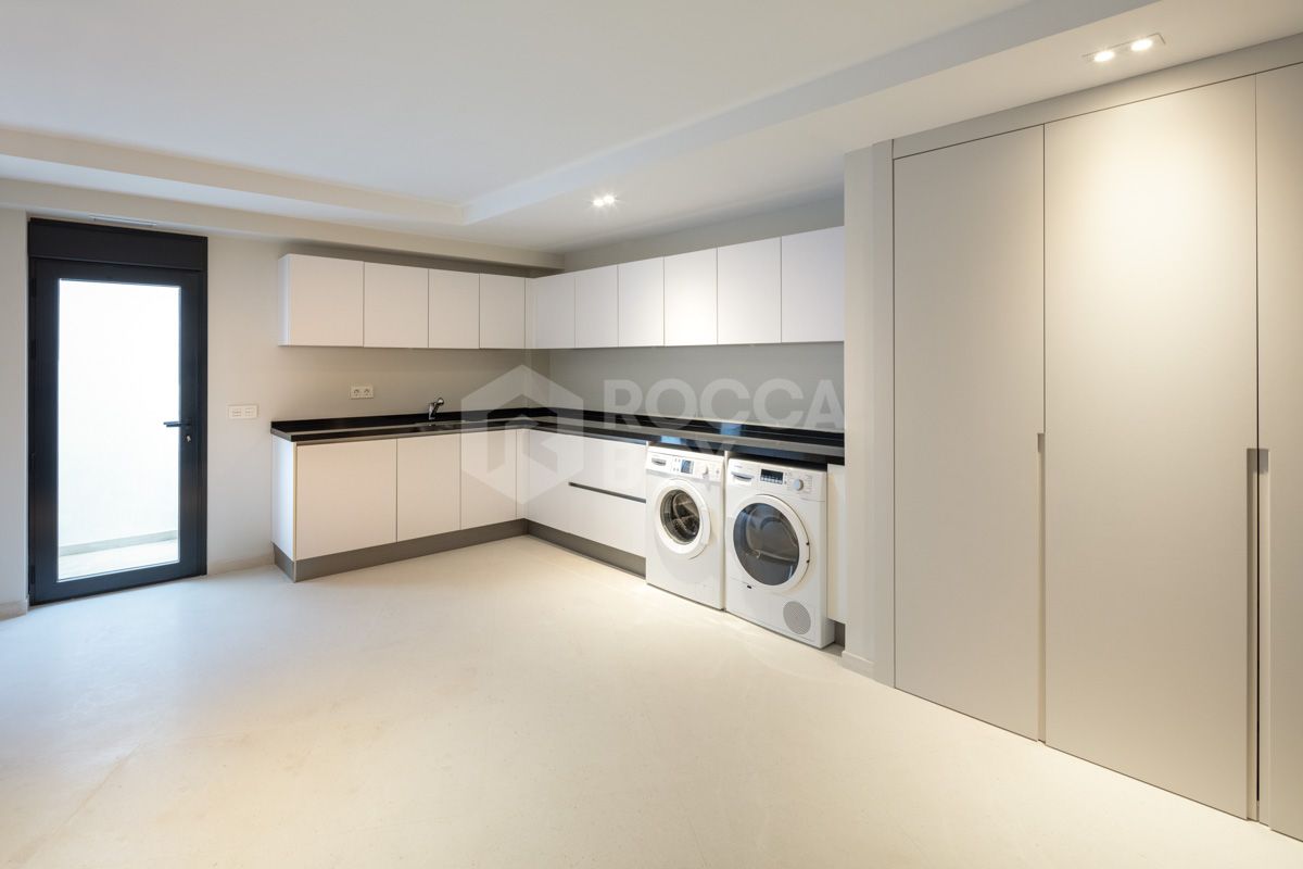 Refurbished Villa with Breathtaking Views in Nueva Andalucia's Golf Valley