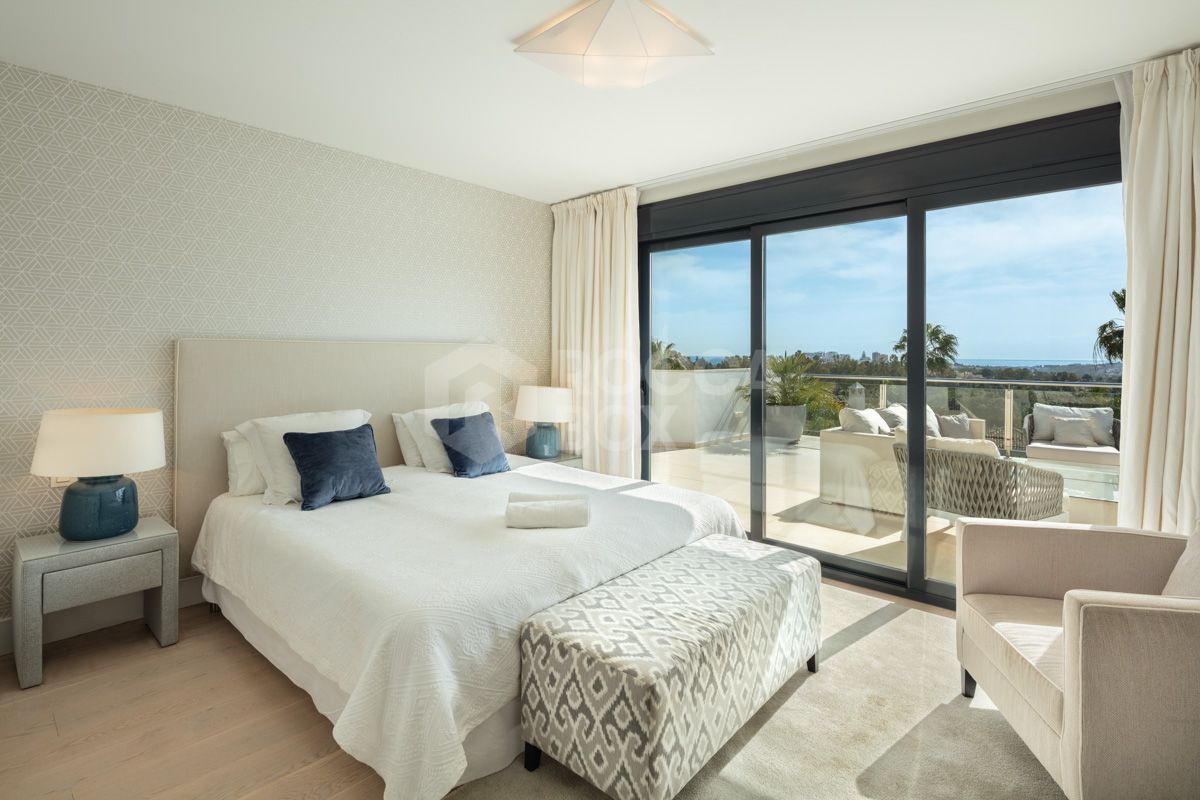 Refurbished Villa with Breathtaking Views in Nueva Andalucia's Golf Valley