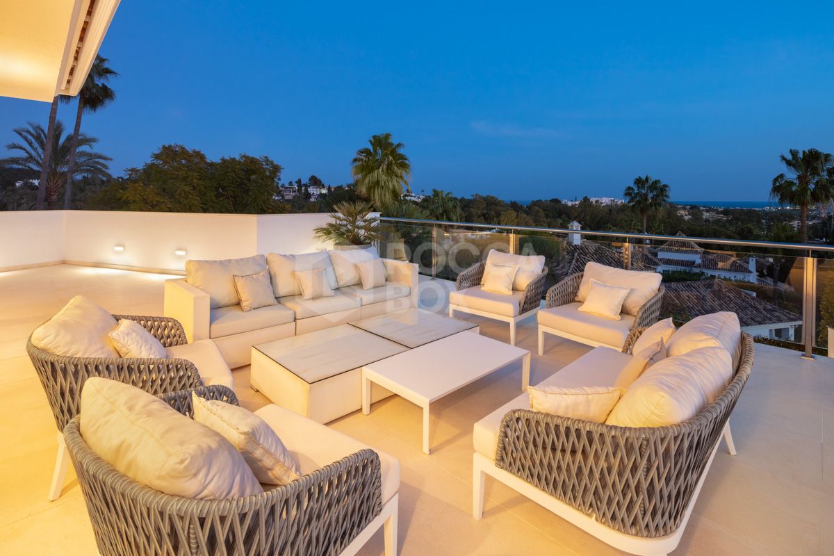 Refurbished Villa with Breathtaking Views in Nueva Andalucia's Golf Valley