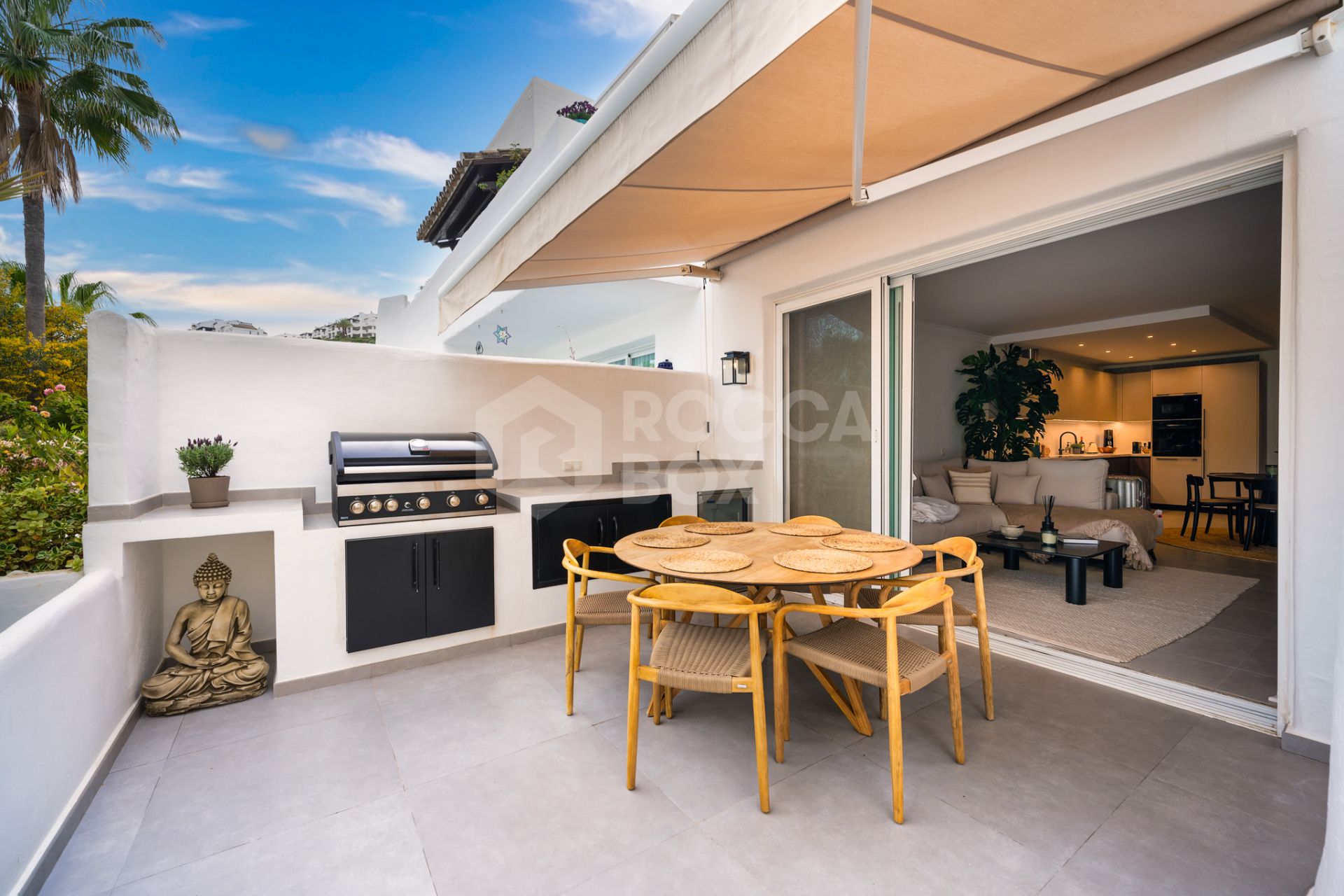 Exquisite Renovated Apartment in the Tranquil Community of La Quinta