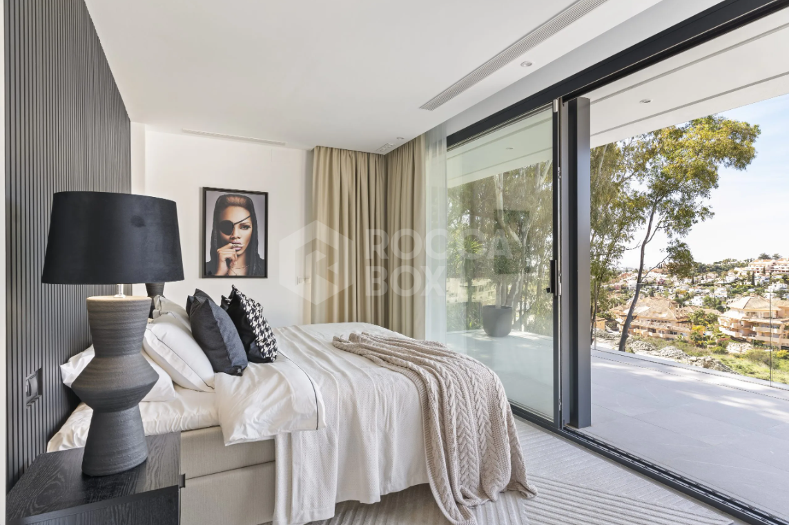 Immerse Yourself in Luxury and Serenity at Villa Elsa, Where Modern Architecture Meets Breathtaking Sea Views
