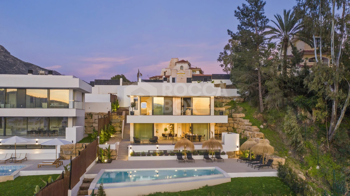 Immerse Yourself in Luxury and Serenity at Villa Elsa, Where Modern Architecture Meets Breathtaking Sea Views