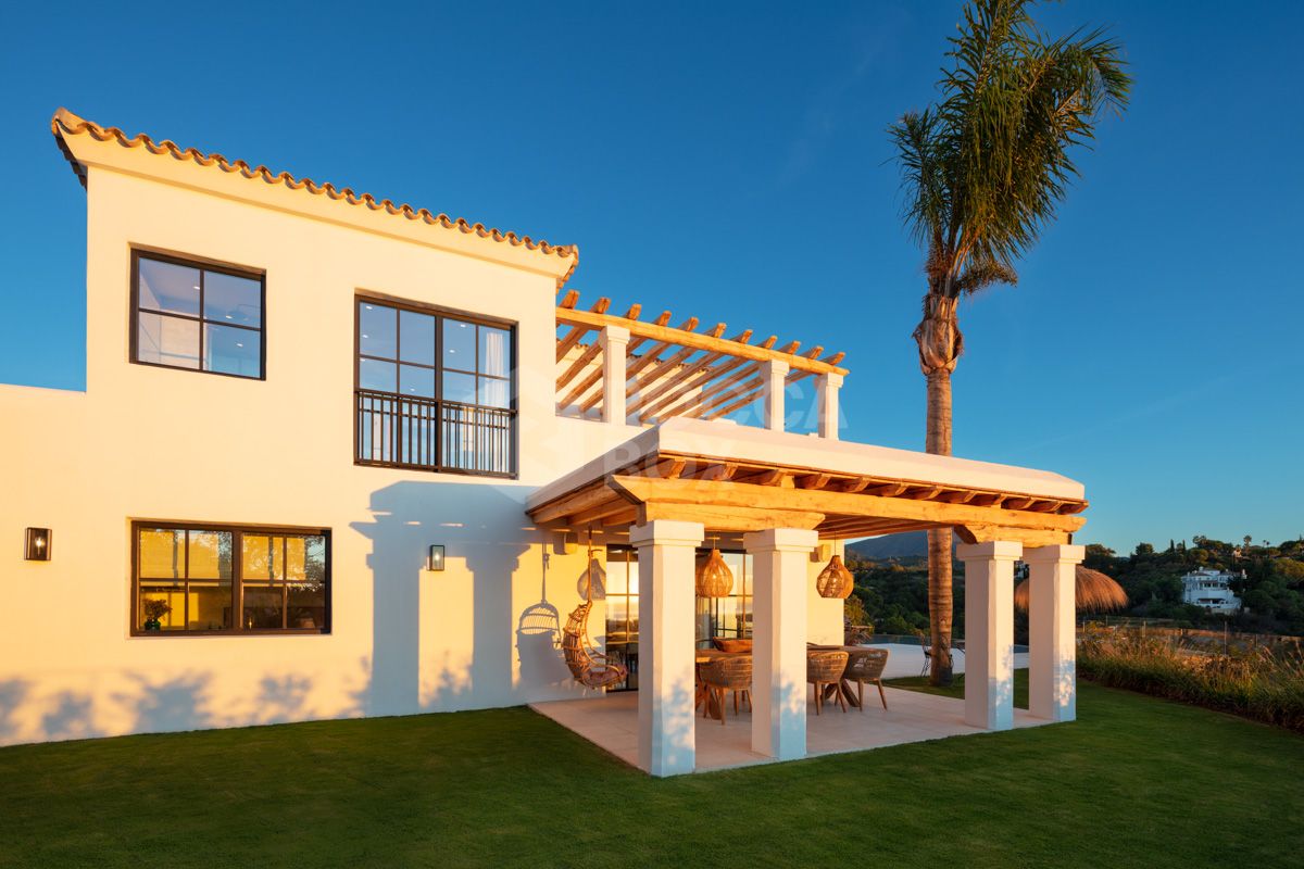 Experience Unmatched Comfort and Style in this Stunning Costa del Sol Villa