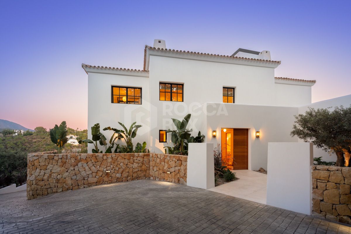 Experience Unmatched Comfort and Style in this Stunning Costa del Sol Villa