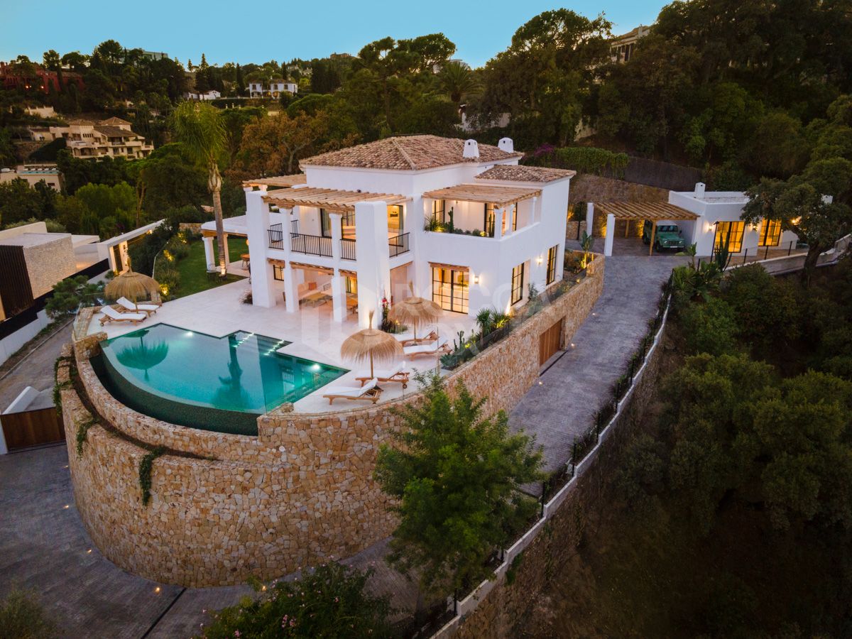 Experience Unmatched Comfort and Style in this Stunning Costa del Sol Villa