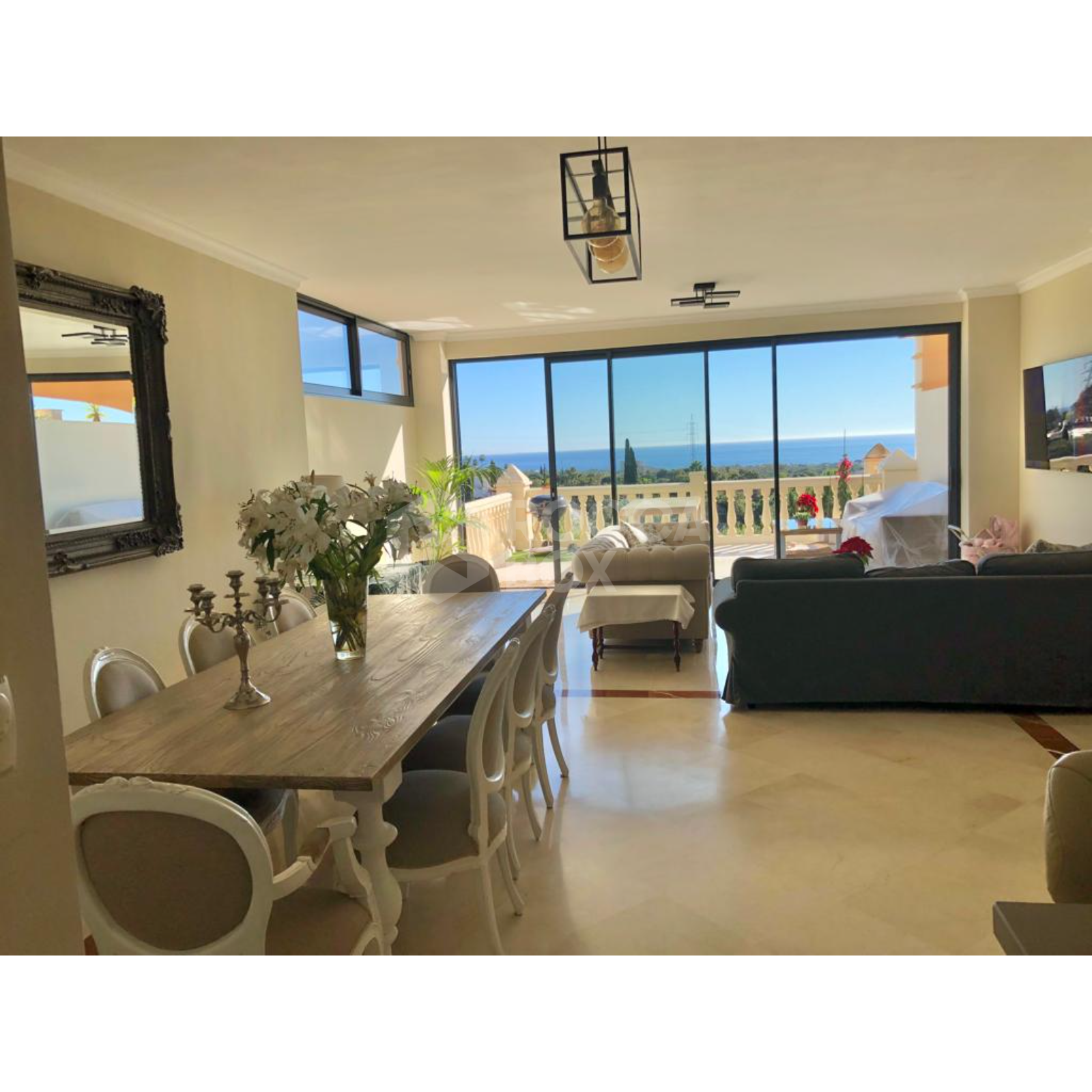 A Spacious Townhouse With Panoramic Sea Views In Grace Paradise.