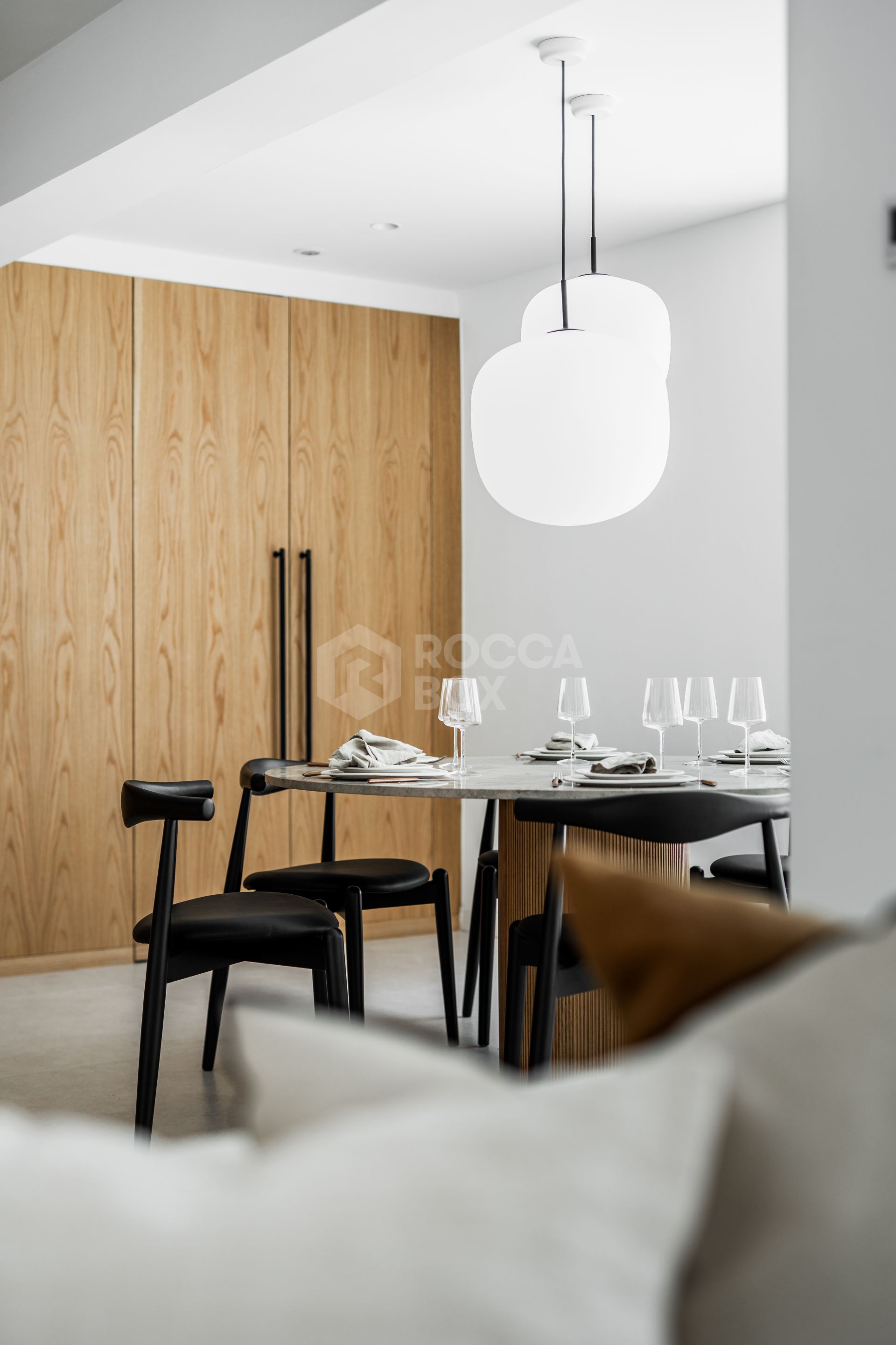 Exquisite Scandinavian-Style Villa with Luxurious Features in Nueva Andalucia