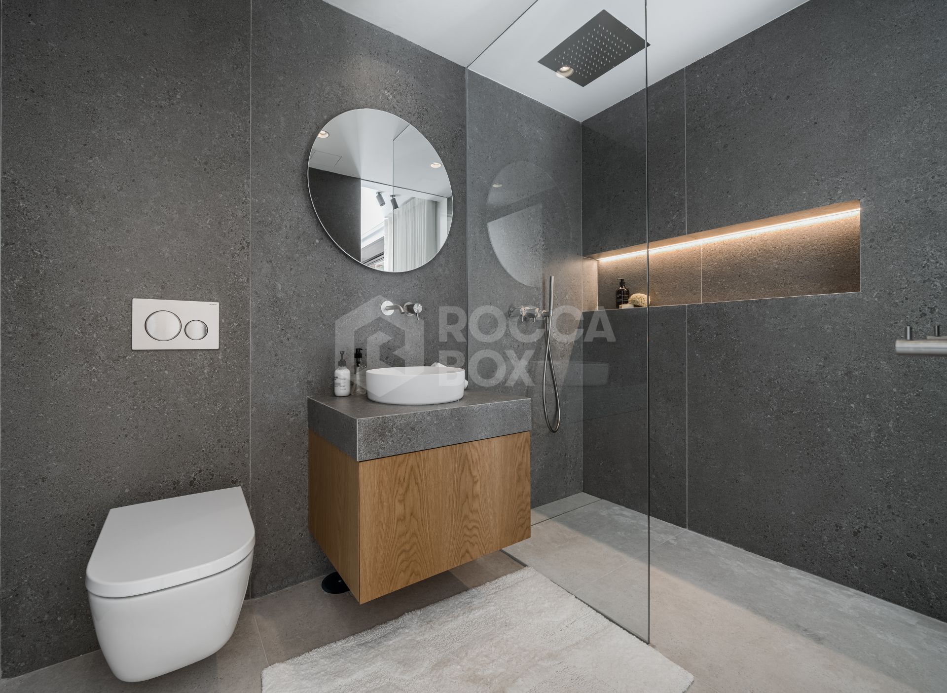 Exquisite Scandinavian-Style Villa with Luxurious Features in Nueva Andalucia