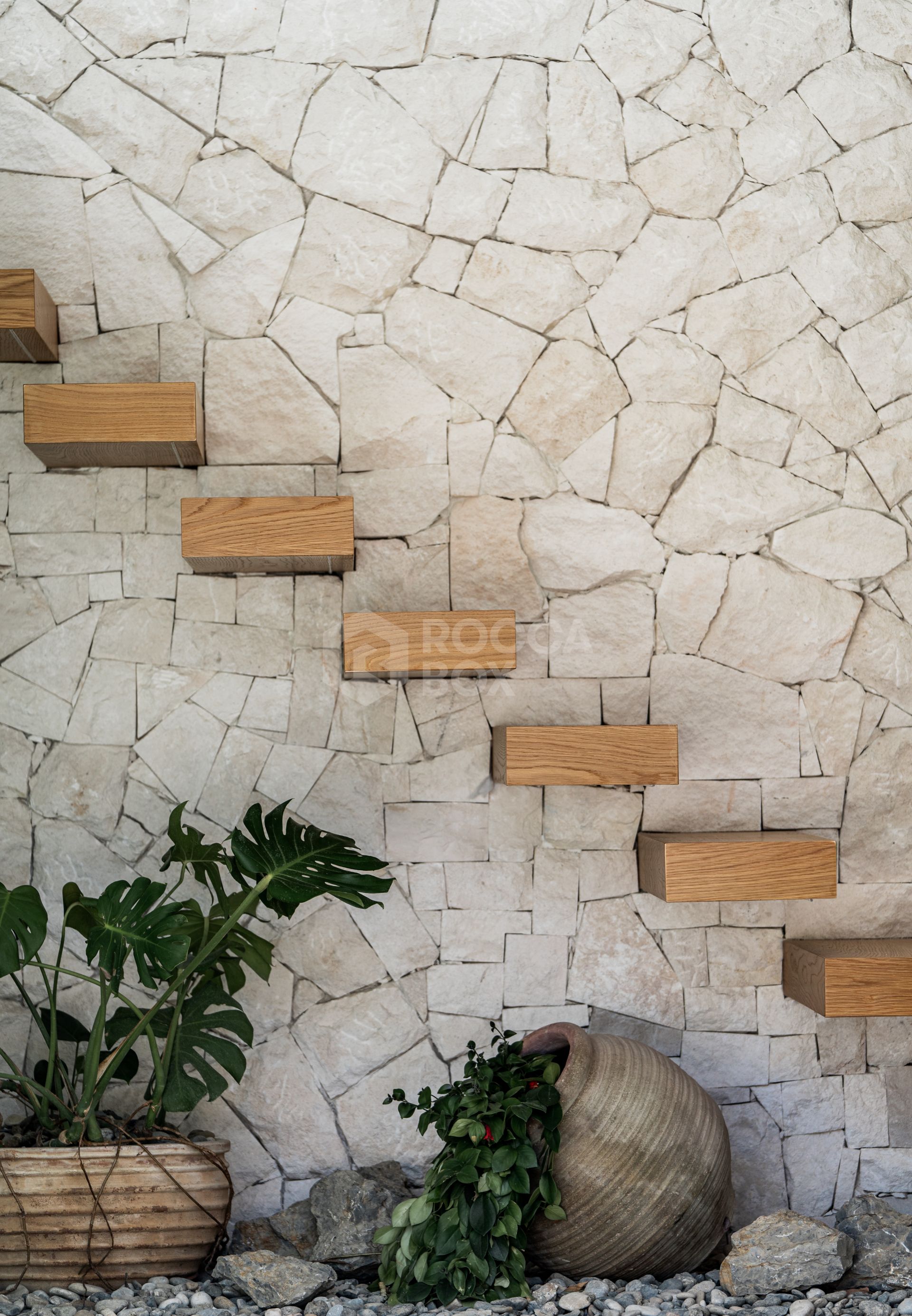 Exquisite Scandinavian-Style Villa with Luxurious Features in Nueva Andalucia