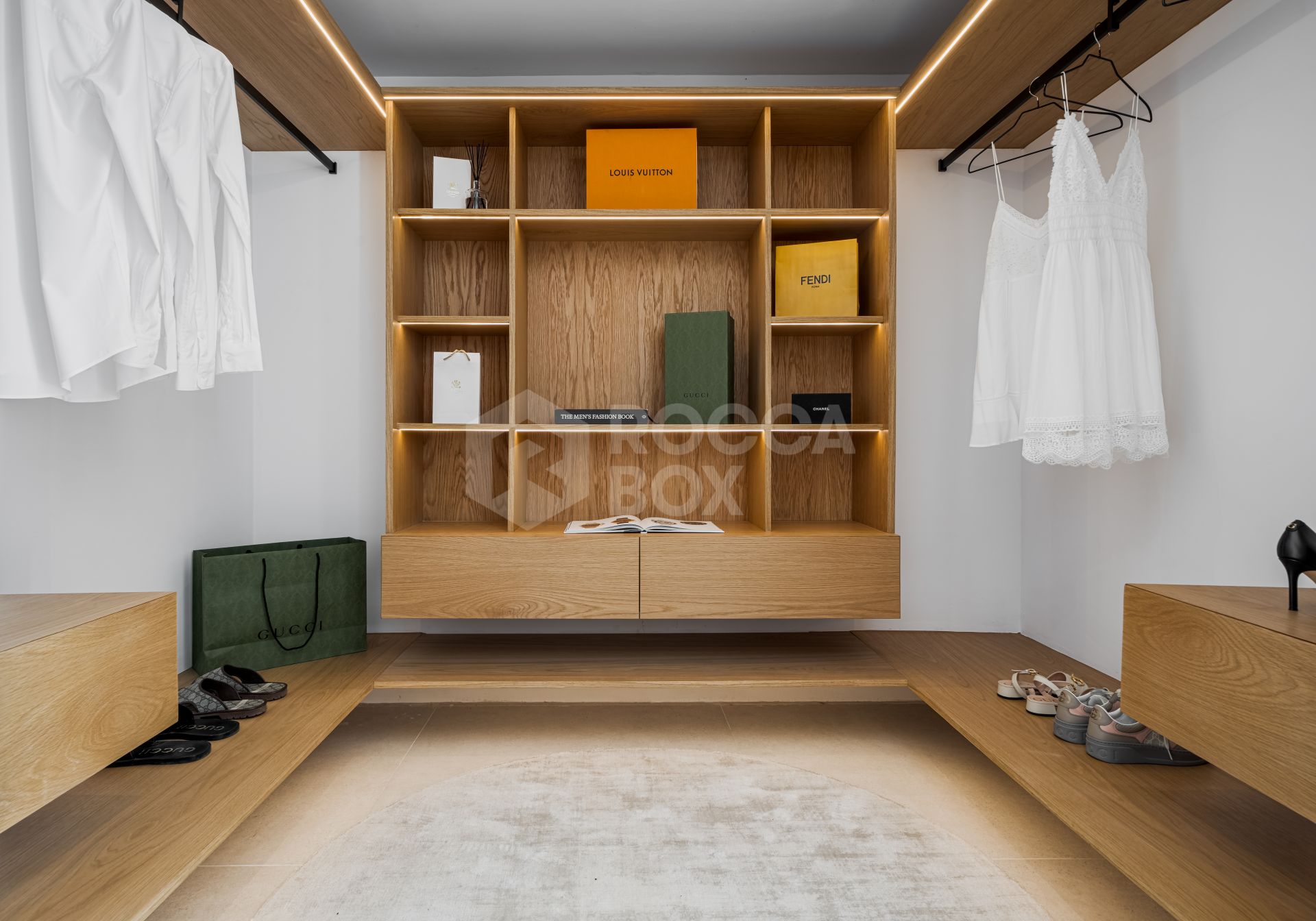 Exquisite Scandinavian-Style Villa with Luxurious Features in Nueva Andalucia