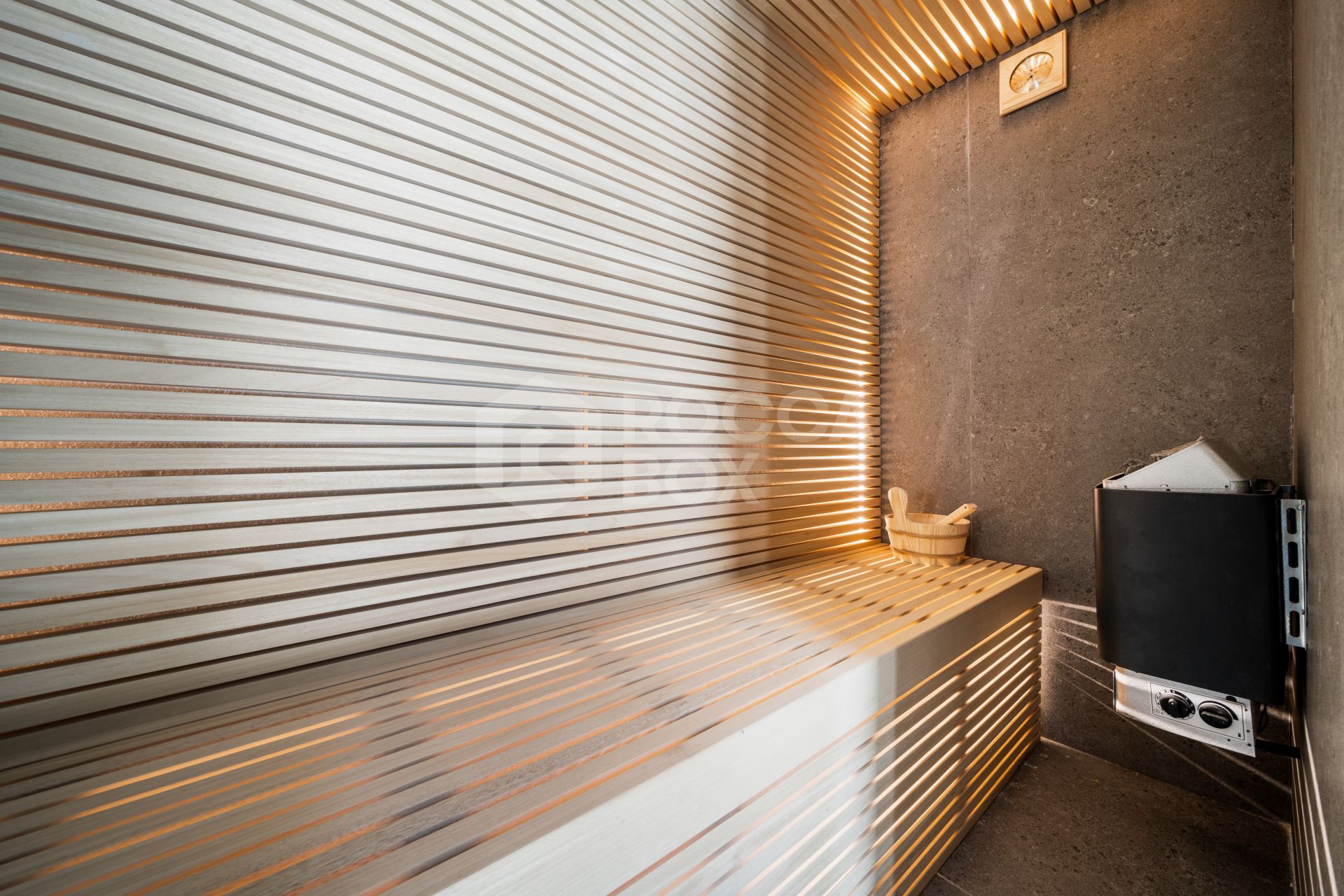 Exquisite Scandinavian-Style Villa with Luxurious Features in Nueva Andalucia