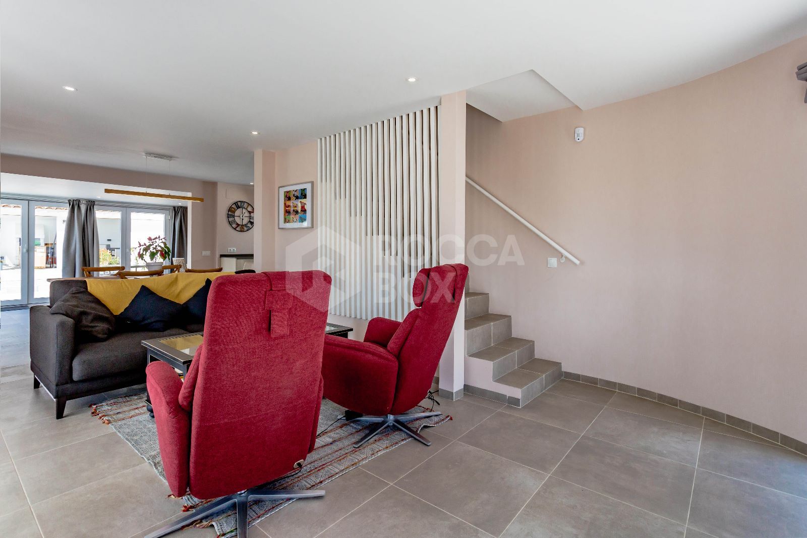 Exquisite Refurbished Villa in Estepona's Desirable Valle Romano.