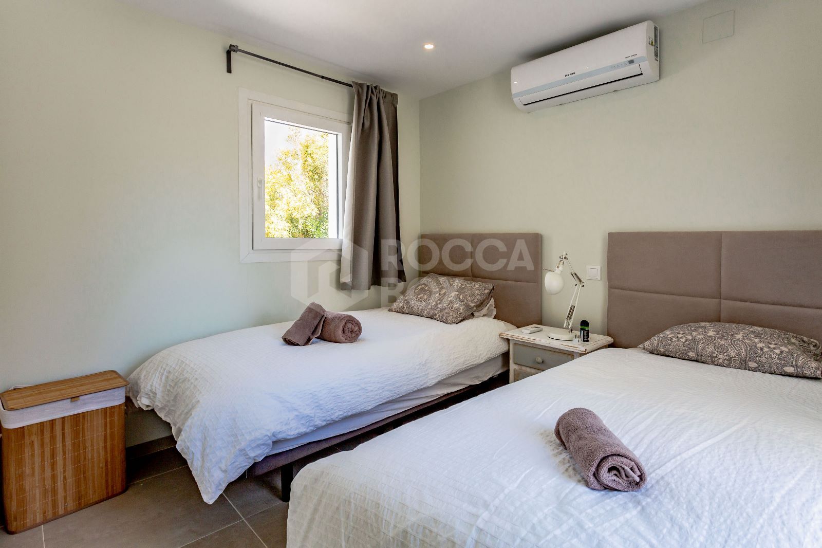 Exquisite Refurbished Villa in Estepona's Desirable Valle Romano.