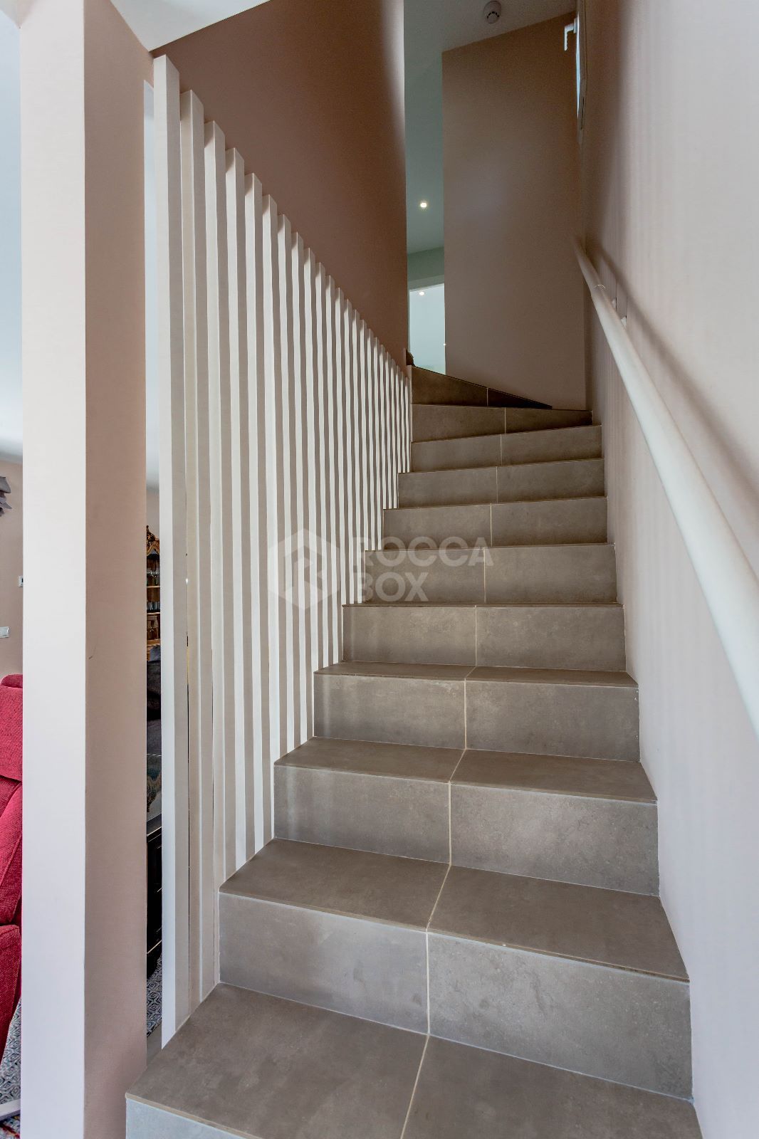 Exquisite Refurbished Villa in Estepona's Desirable Valle Romano.