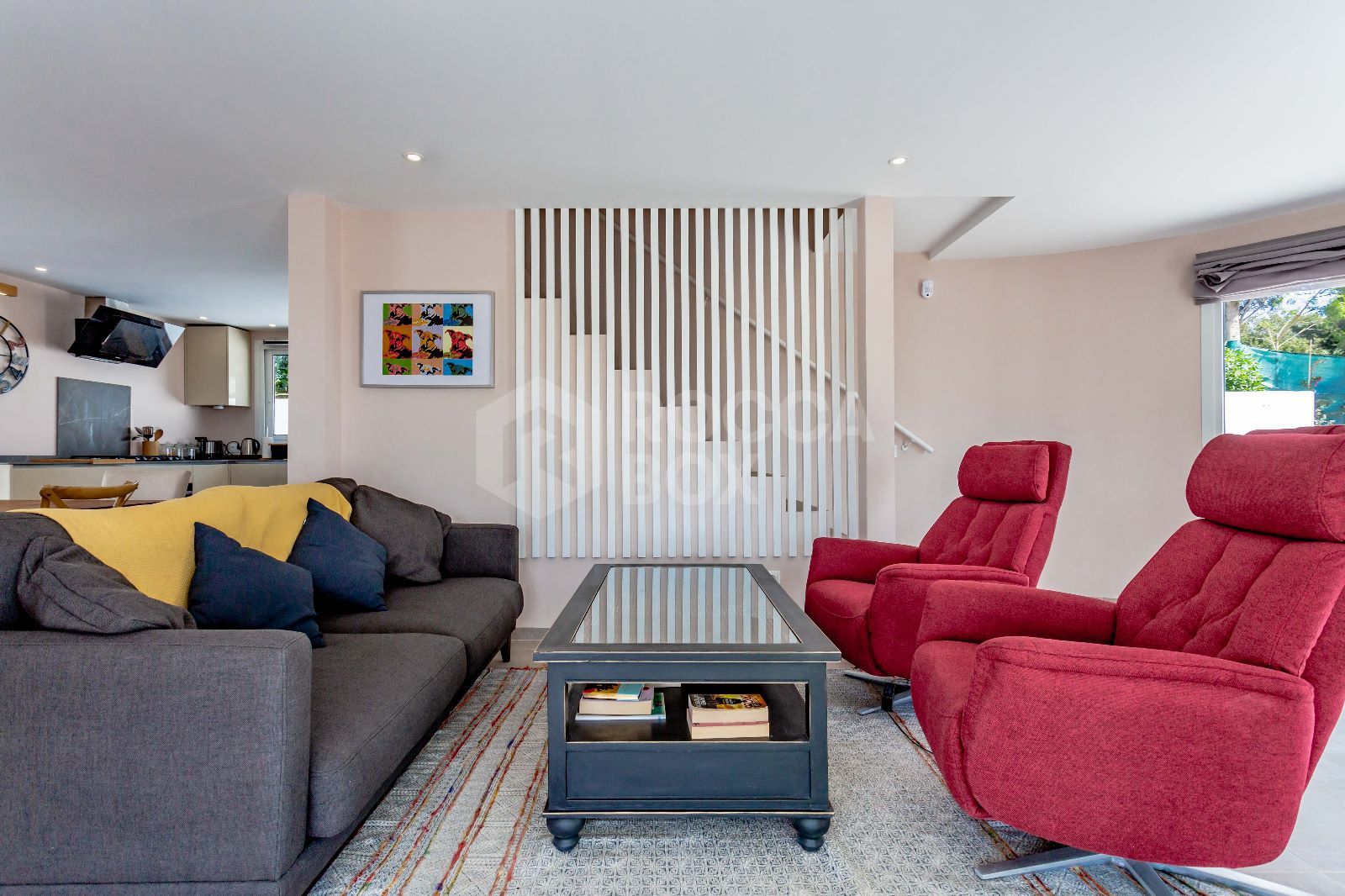 Exquisite Refurbished Villa in Estepona's Desirable Valle Romano.