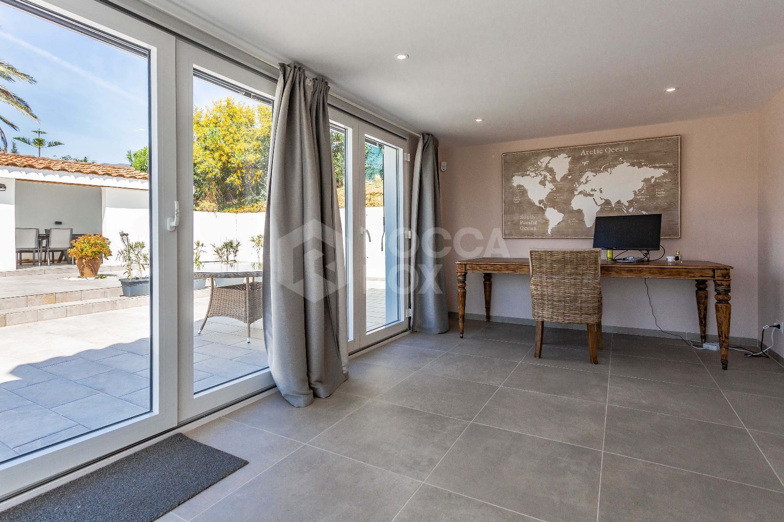 Exquisite Refurbished Villa in Estepona's Desirable Valle Romano.