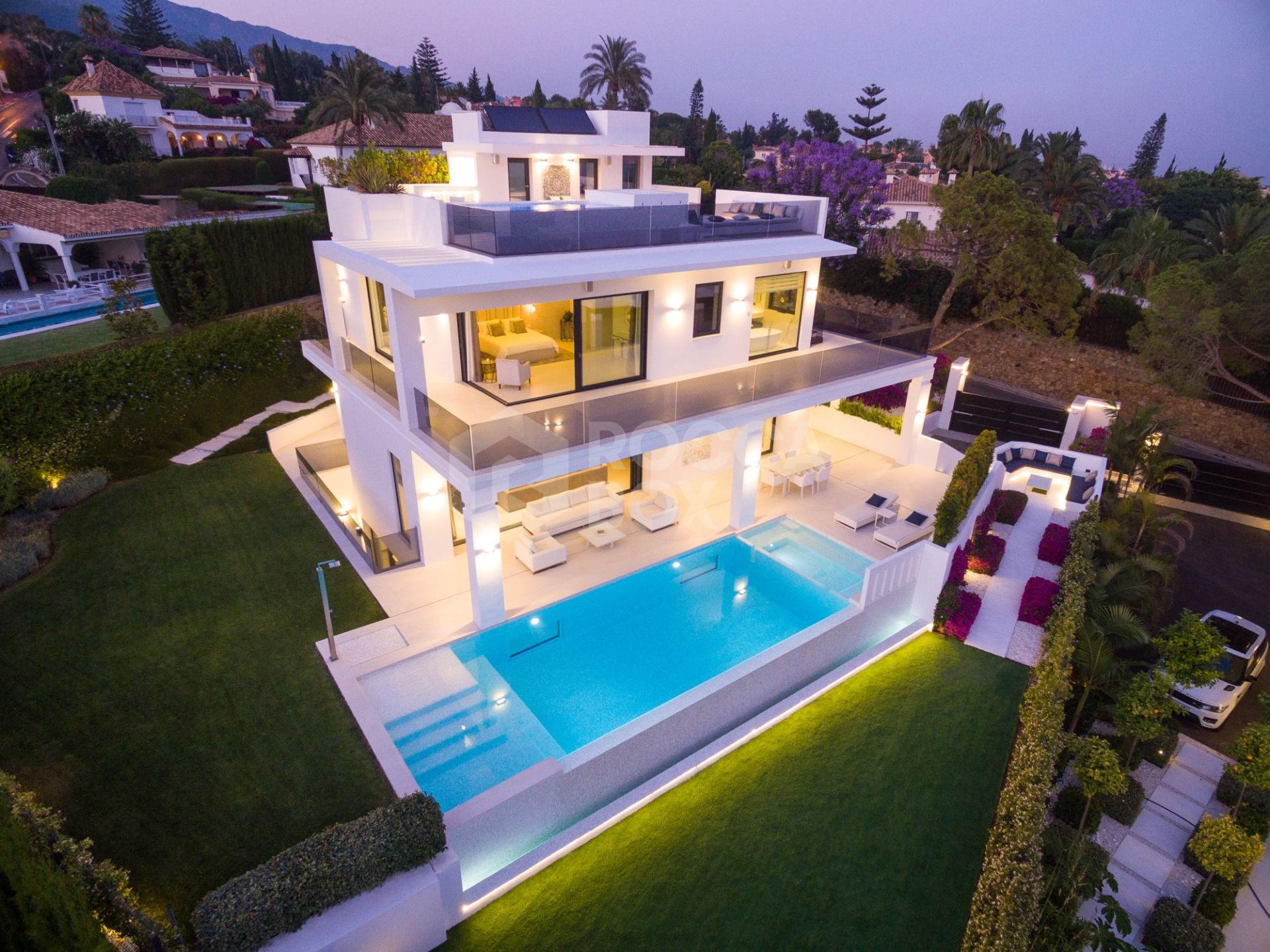 Contemporary Luxury Villa in Nagueles, Marbella: Unparalleled Craftsmanship and Design