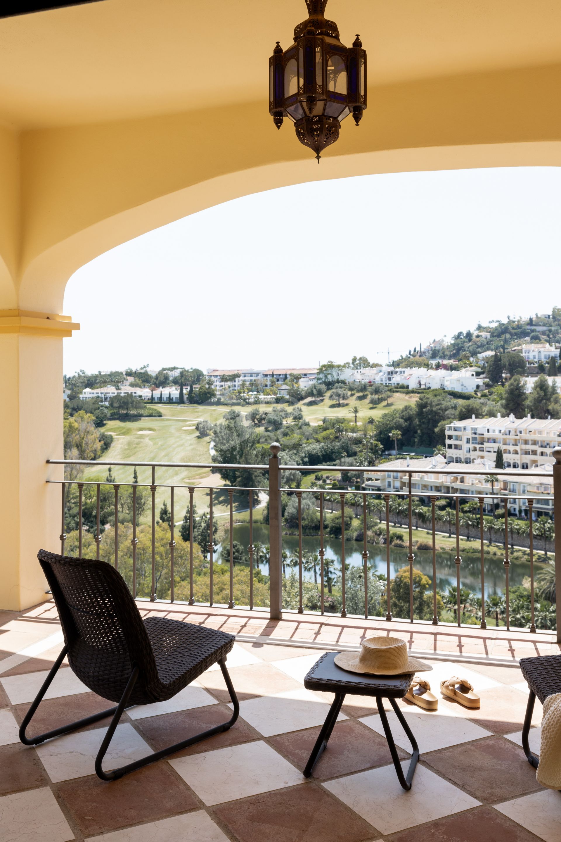 Exquisite Villa in Gated Community: Golf, Sea, and Mountain Views, La Quinta, Benahavis