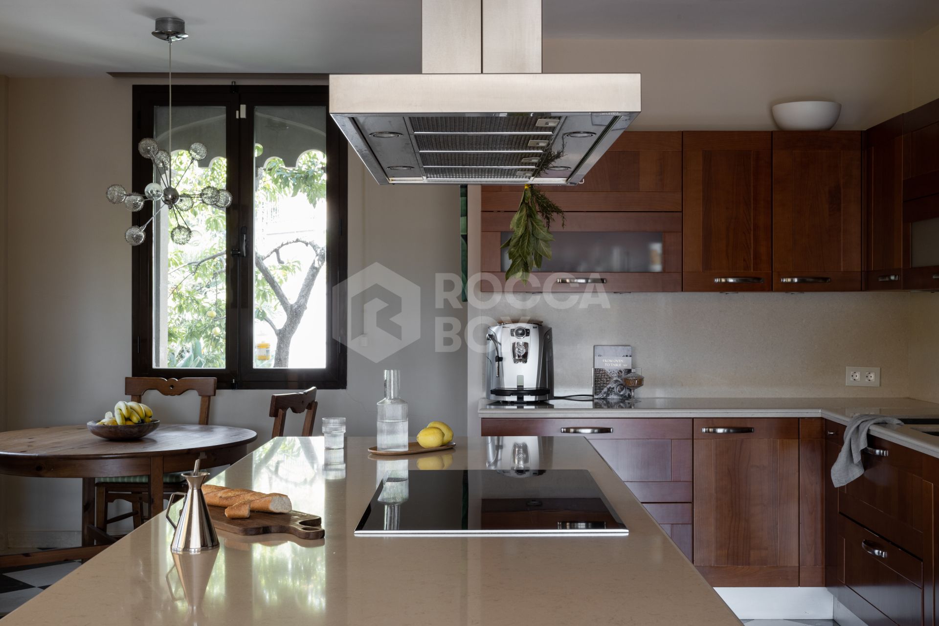 Exquisite Villa in Gated Community: Golf, Sea, and Mountain Views, La Quinta, Benahavis