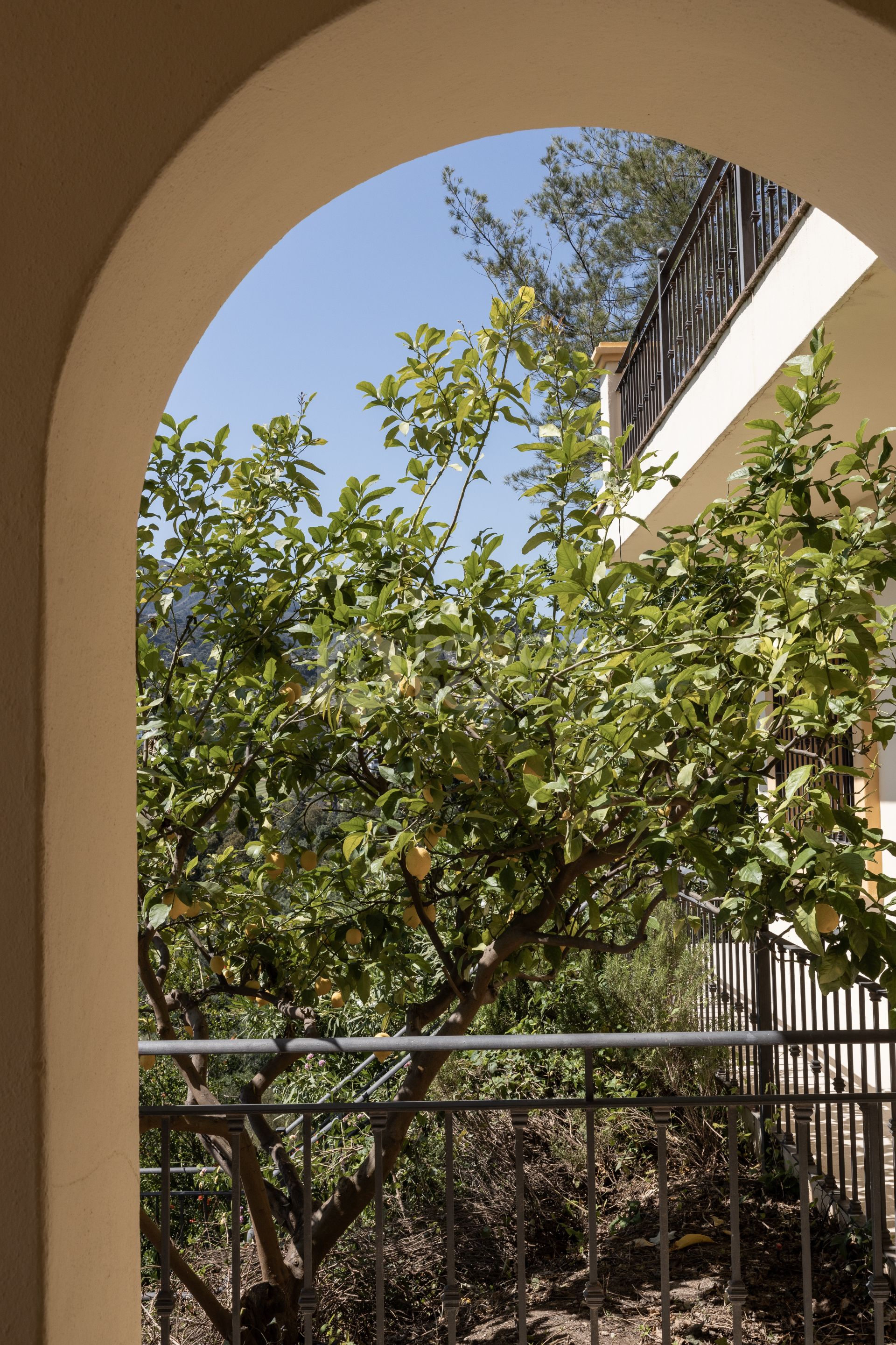 Exquisite Villa in Gated Community: Golf, Sea, and Mountain Views, La Quinta, Benahavis