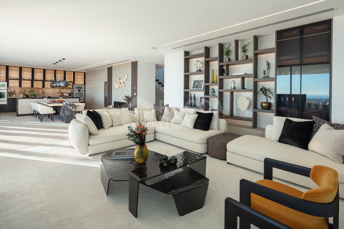 Contemporary Masterpiece in The Hills, La Quinta: A Luxurious Haven in Marbella