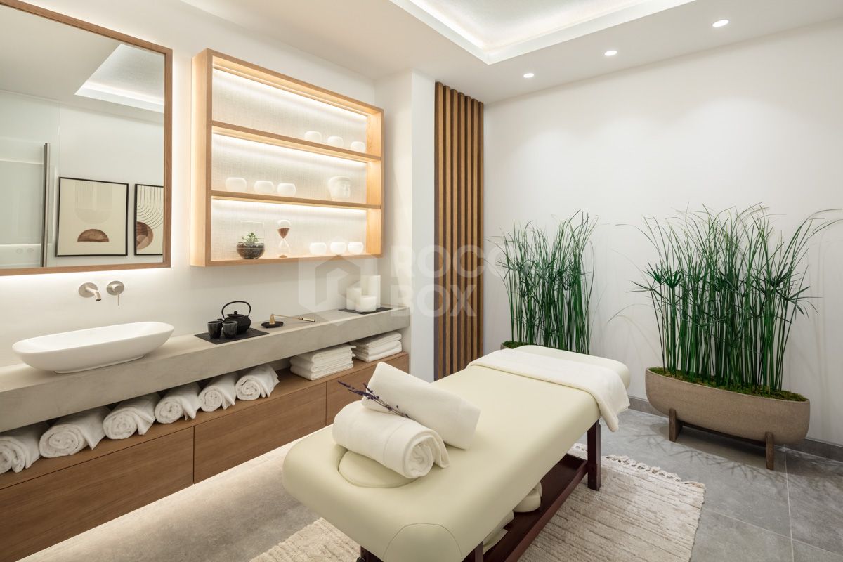 Contemporary Masterpiece in The Hills, La Quinta: A Luxurious Haven in Marbella