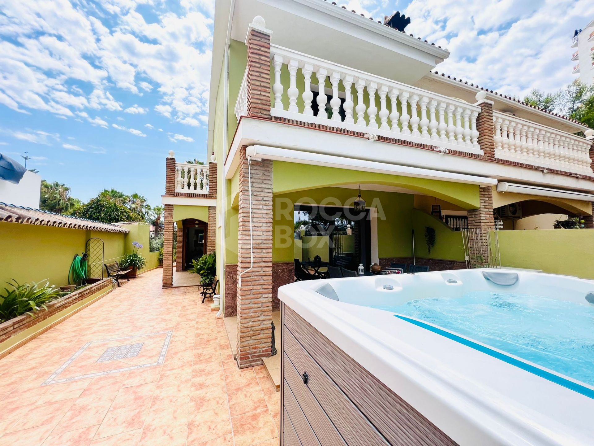 Exquisite Renovated Semi-Detached Home with Private Pool, Terrace, and Basement in Nueva Andalucia