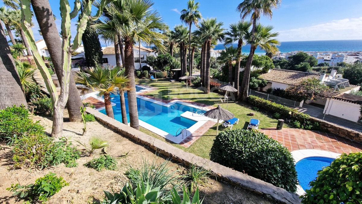 Luxury Semi Detached Villa in La Duquesa, Manilva, Malaga