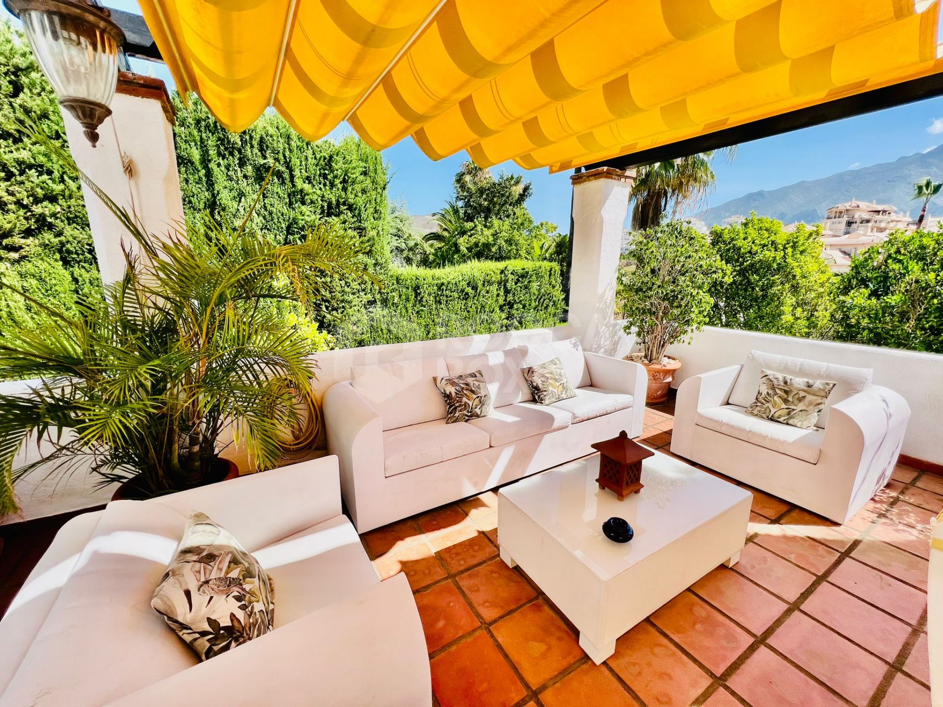 Luxurious 5-Bedroom Villa in Los Naranjos Hill Club: Gated Community with Stunning Views, Private Pool, and Spacious Living