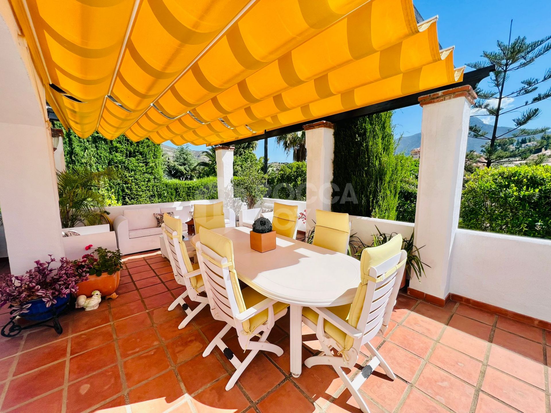 Luxurious 5-Bedroom Villa in Los Naranjos Hill Club: Gated Community with Stunning Views, Private Pool, and Spacious Living