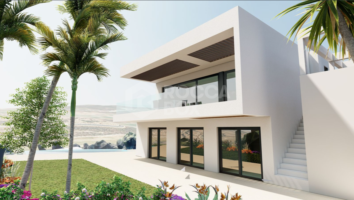 Contemporary Luxury Villa with Sea Views, Walking Distance to Valle Romano Golf Club